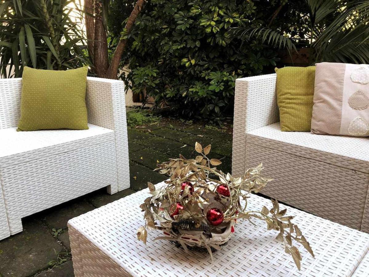 Elegante Villa Lu Centro Citta Con Parcheggio Кальяри Номер фото